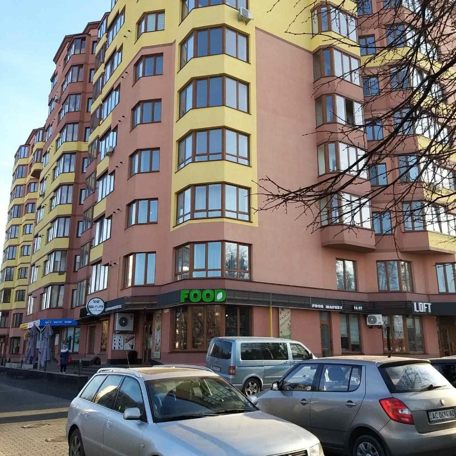 Ferienwohnung Новобудова Центр Lutsʼk Exterior foto