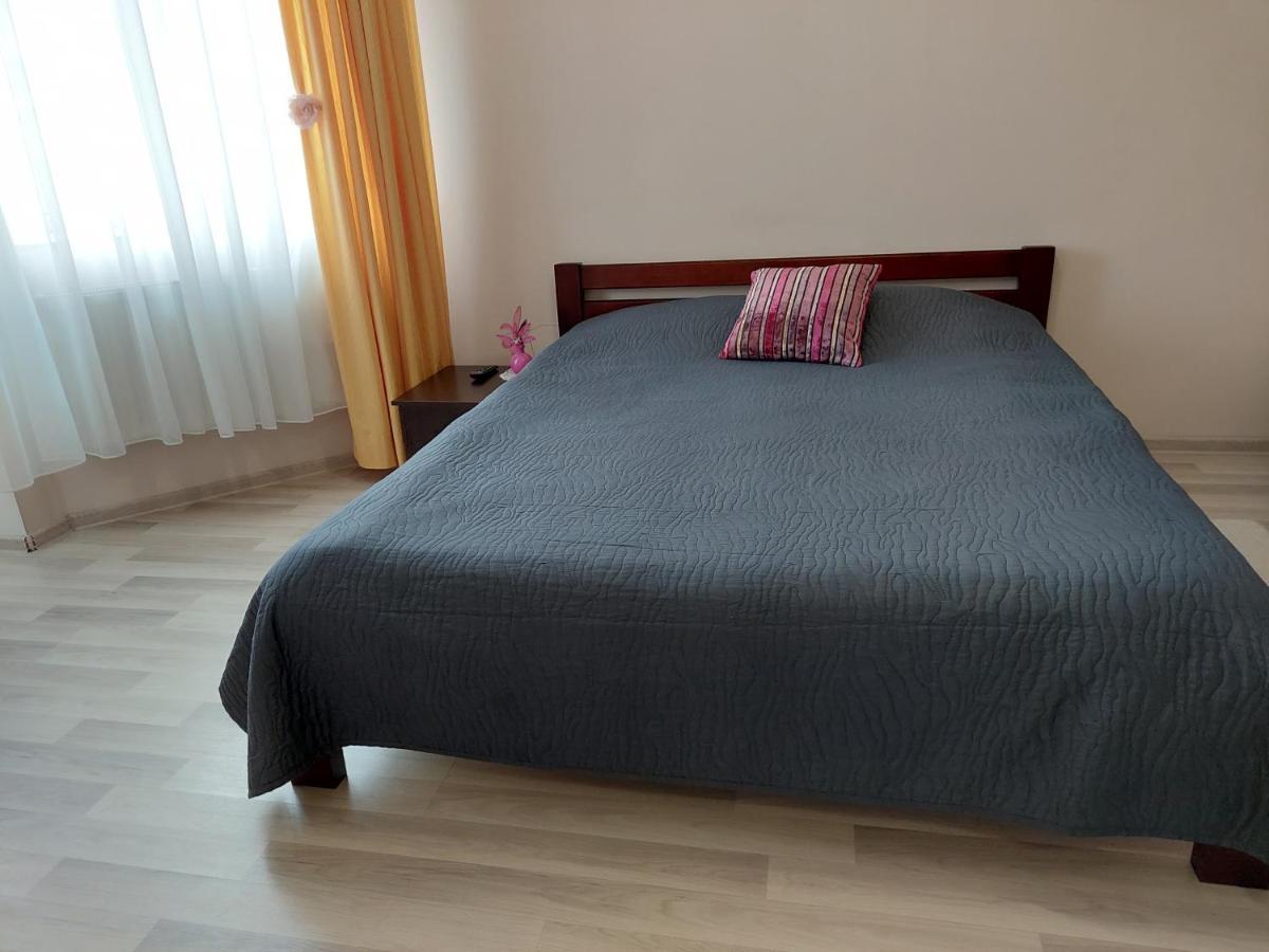 Ferienwohnung Новобудова Центр Lutsʼk Exterior foto