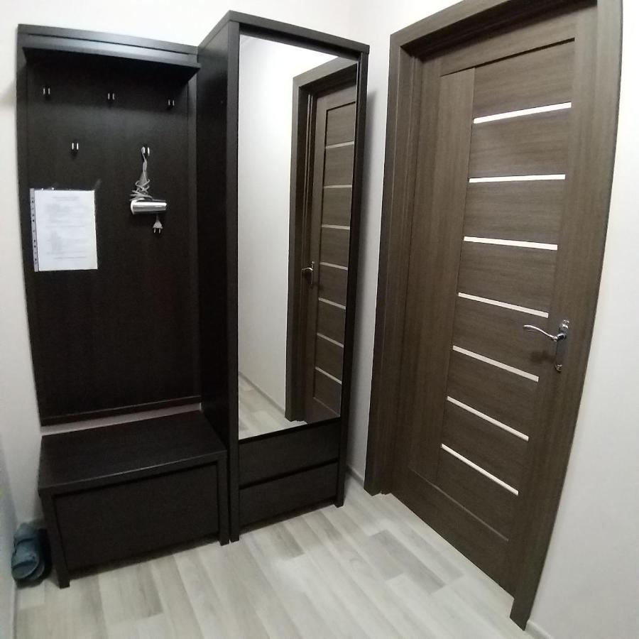 Ferienwohnung Новобудова Центр Lutsʼk Exterior foto